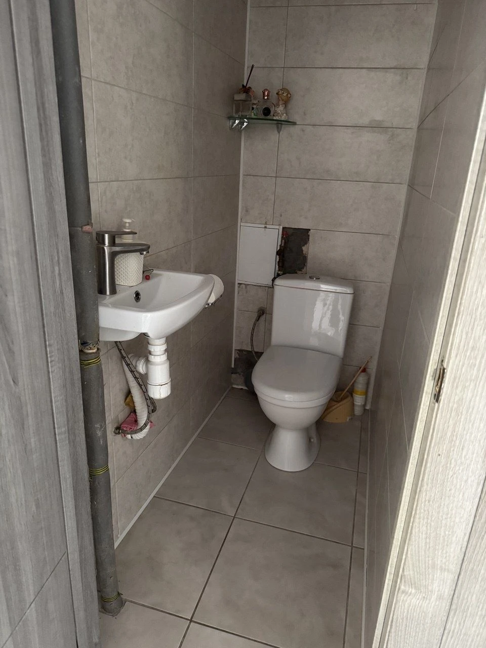 Sale of a 2-bedroom apartment in the city center, possible t