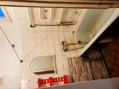 Продаж квартири 3-кімн. 57 м² 2/5 пов.