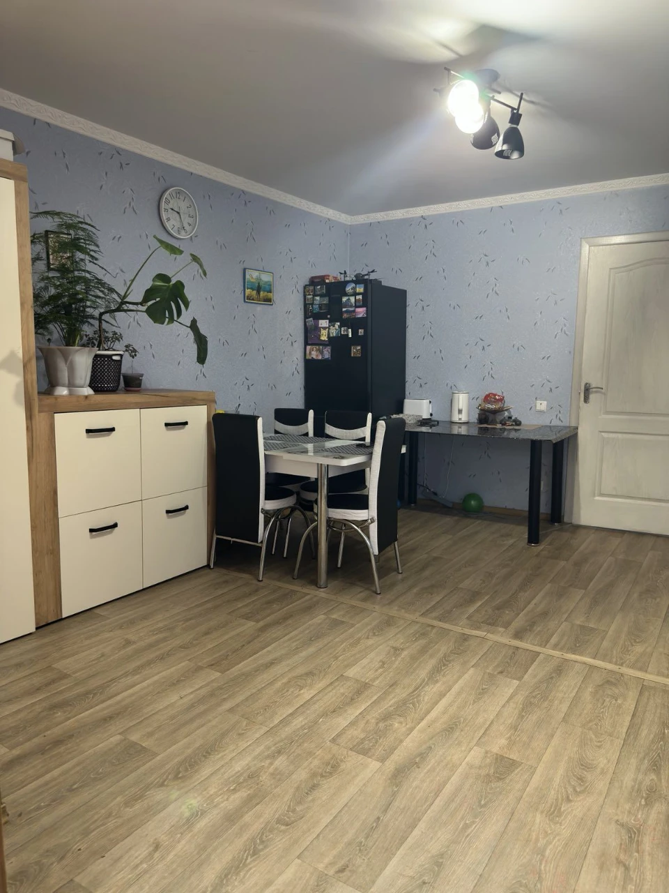 Продається двокімнатна квартира