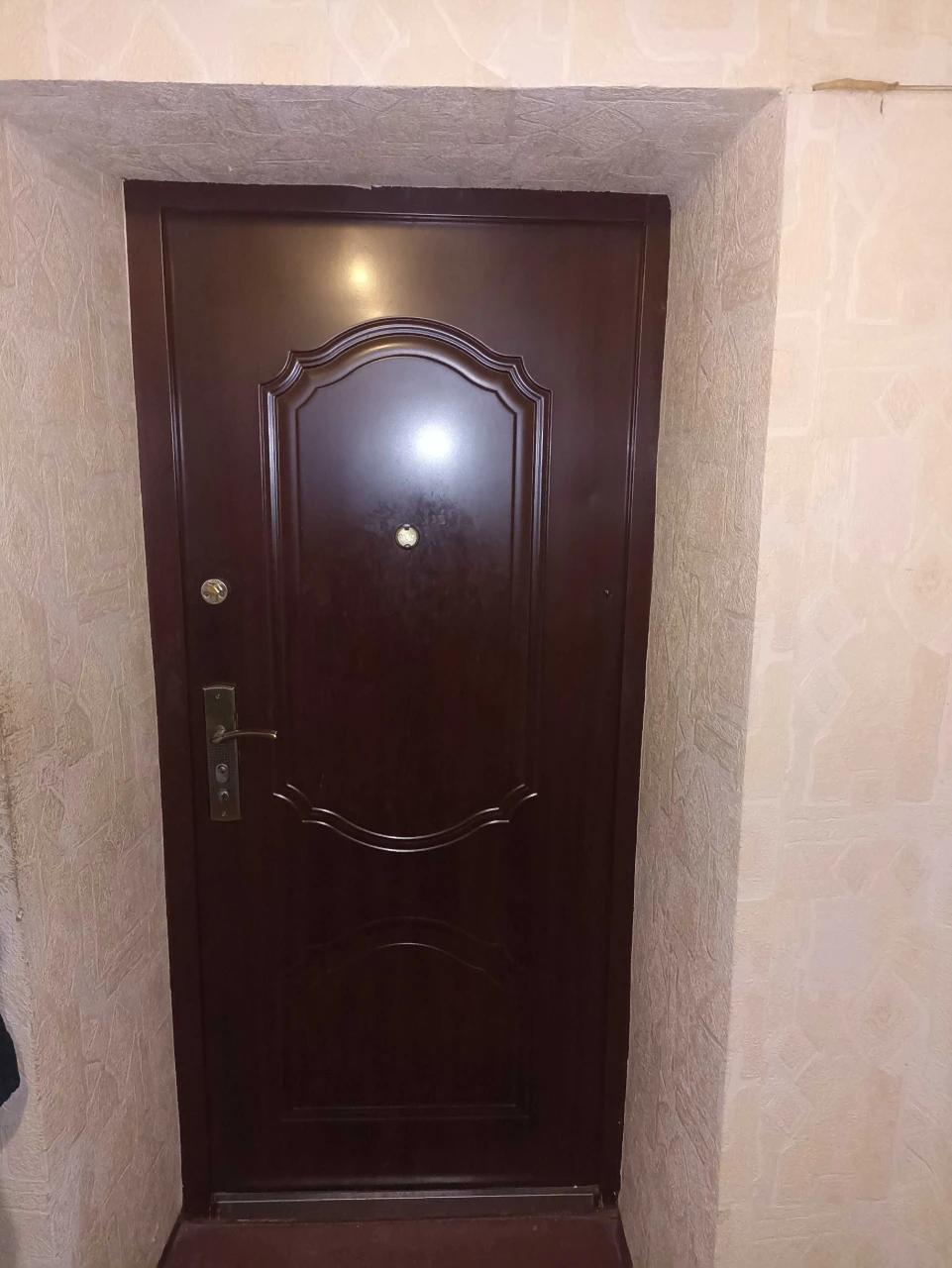Продається 2 кімнатна квартира в центральній частині м. Гайс