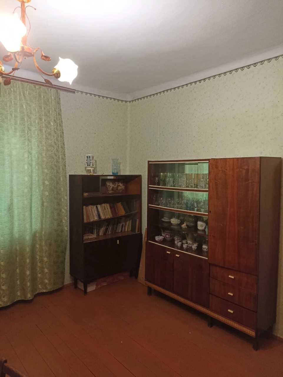 Продається 2 кімнатна квартира в центральній частині м. Гайс