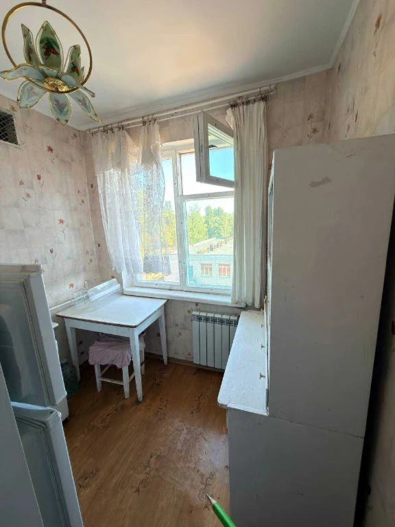 Продам 1 кімнатну квартиру на Молодіжному (Аврора)