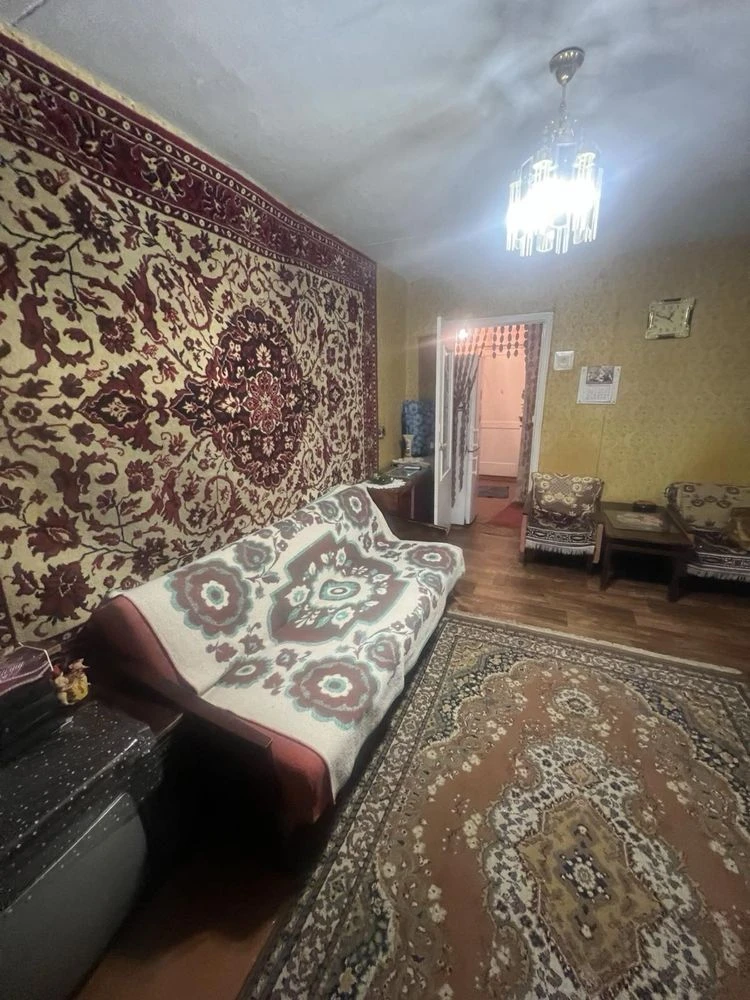 продам квартиру  2 ка хрущевка