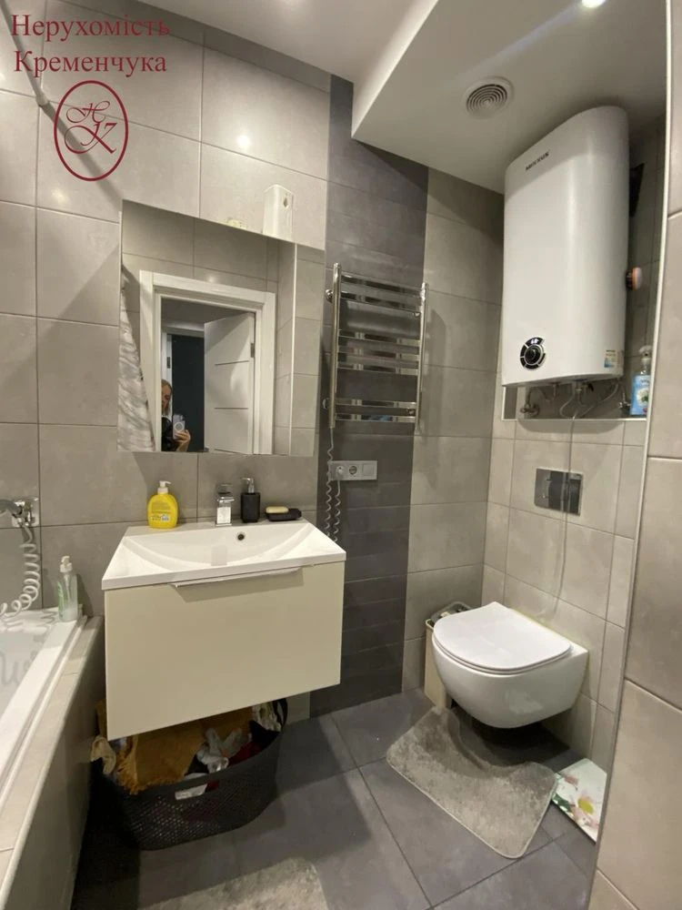 3-room apartment for sale in the city center with renovation — possible