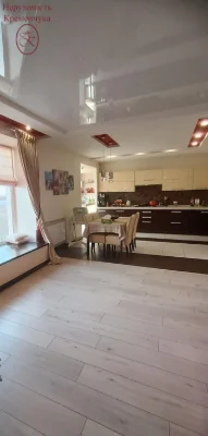 Продається простора 3-кімнатна квартира з євроремонтом