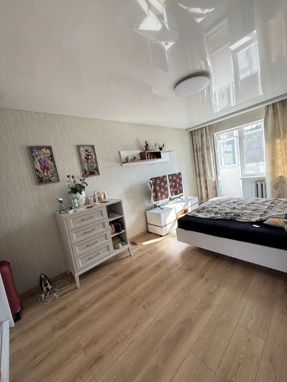 Sale of 1 room apartment with renovation.