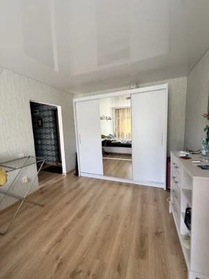 Sale of 1 room apartment with renovation.