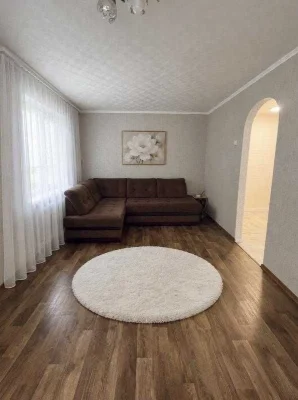 Продам 1 кім кв центр Спартак