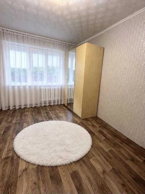 Продам 1 кім кв центр Спартак