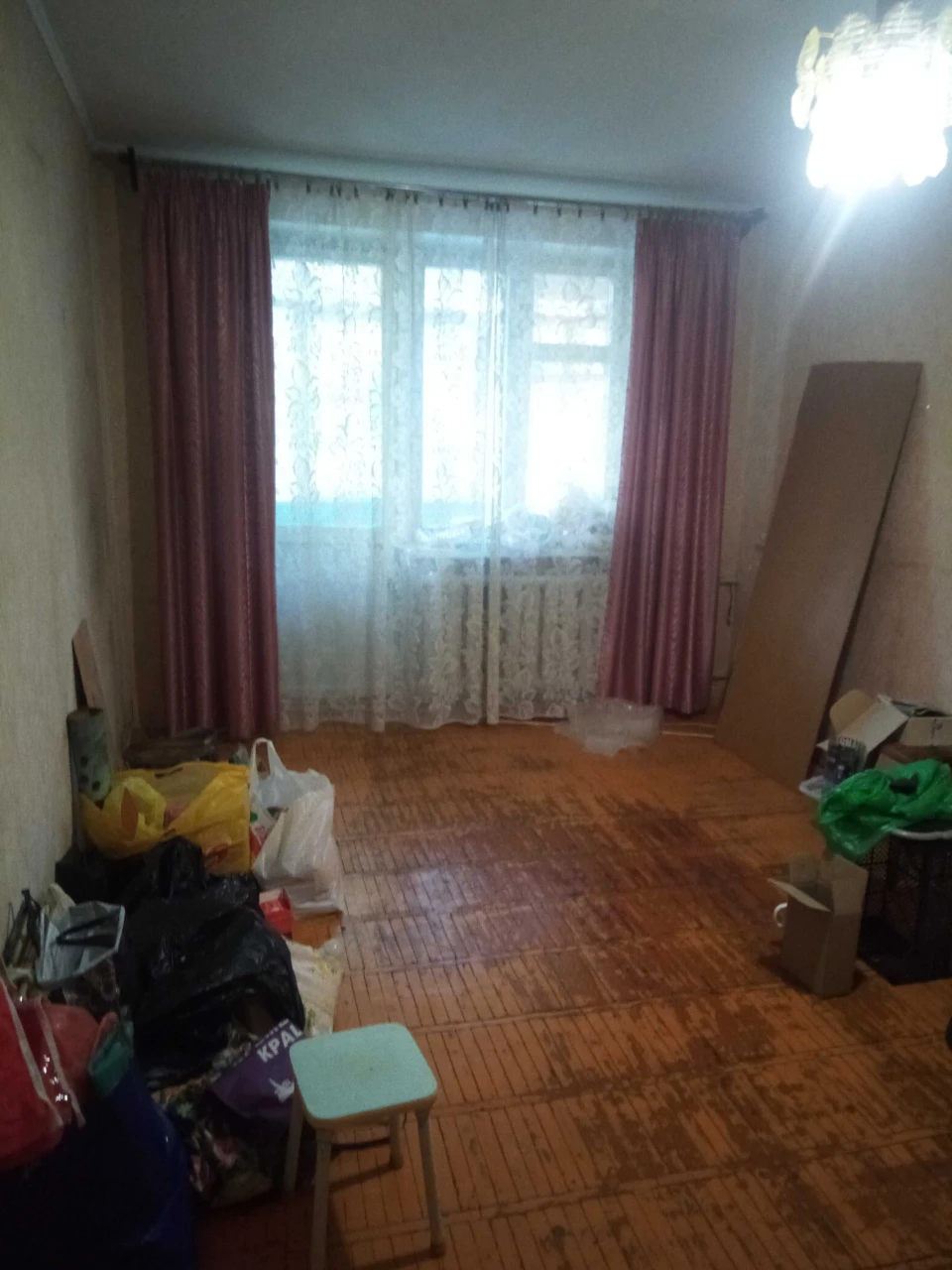 Квартира, 3 кімнати - Хрущовка, район ост. Пугачева та пр-кт СВ
