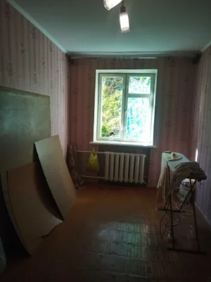 Квартира, 3 кімнати - Хрущовка, район ост. Пугачева та пр-кт СВ