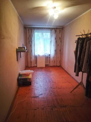 Квартира, 3 кімнати - Хрущовка, район ост. Пугачева та пр-кт СВ