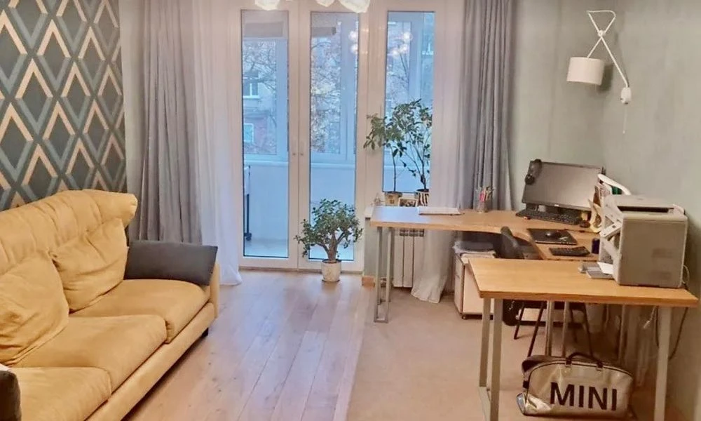 D1M I will sell an apartment in a building opposite Central Park.