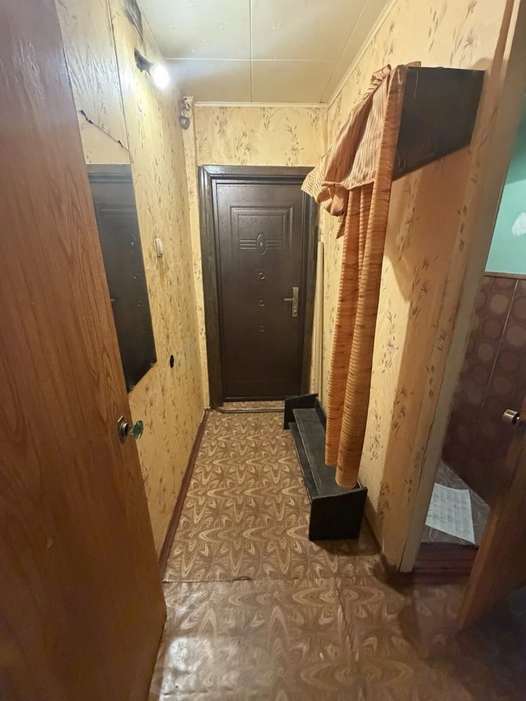 Sale of a 2-room apartment in the city center / Water