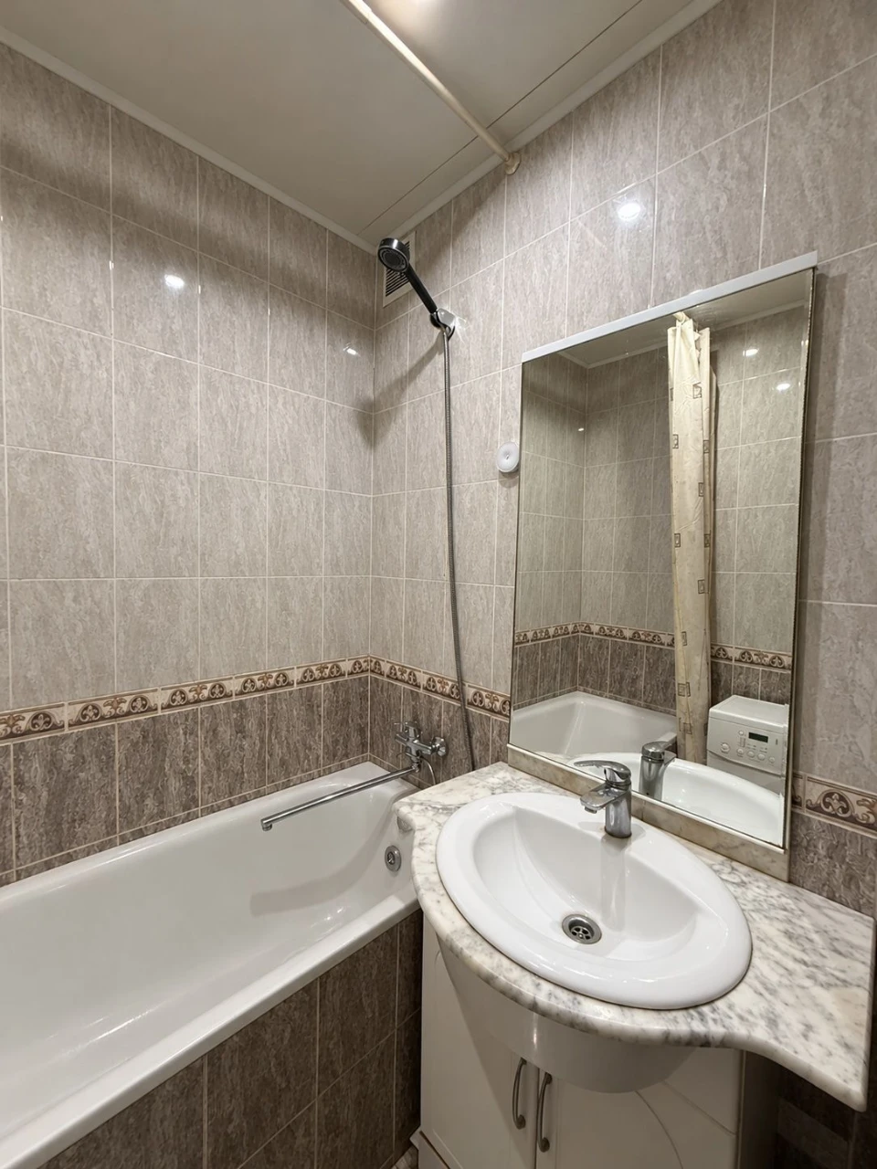 For Sale: 2-Bedroom Apartment in the Mountainous Part of the City.