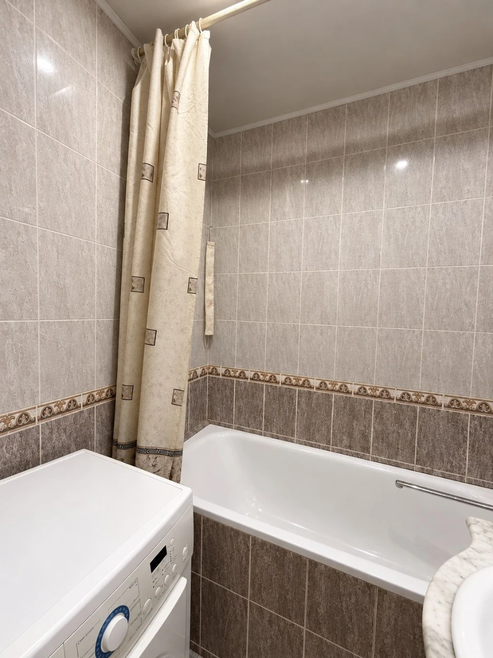 For Sale: 2-Bedroom Apartment in the Mountainous Part of the City.