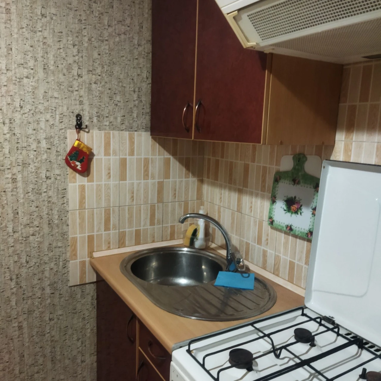 Продається однокімнатна квартира з ремонтом