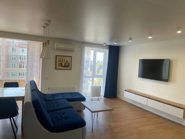 Three-room apartment in a new building in Heroi Brest