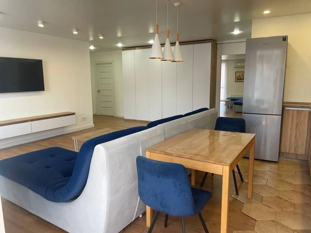 Three-room apartment in a new building in Heroi Brest