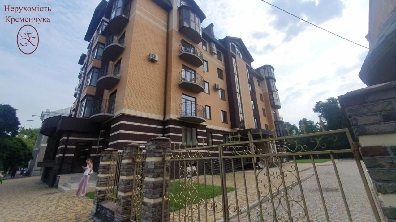 Продаж квартири в новобудові, преміум класу в центрі м. Крем
