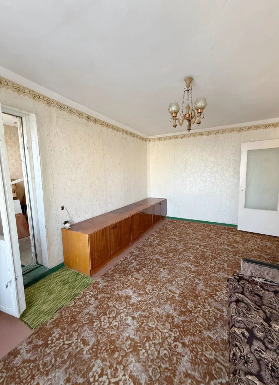 2-bedroom apartment for sale on Miri Street, in the Molodyzh district.