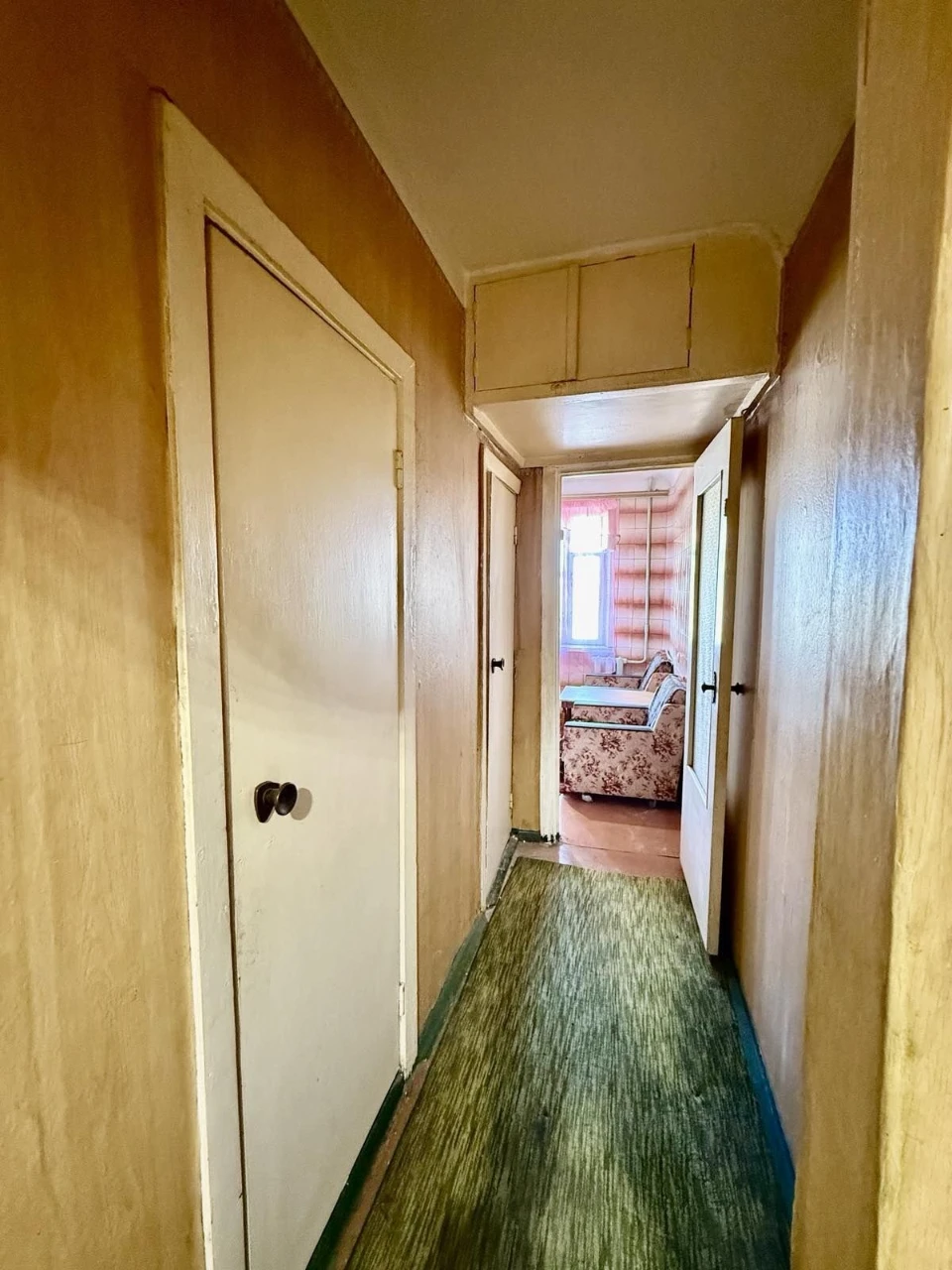 2-bedroom apartment for sale on Miri Street, in the Molodyzh district.