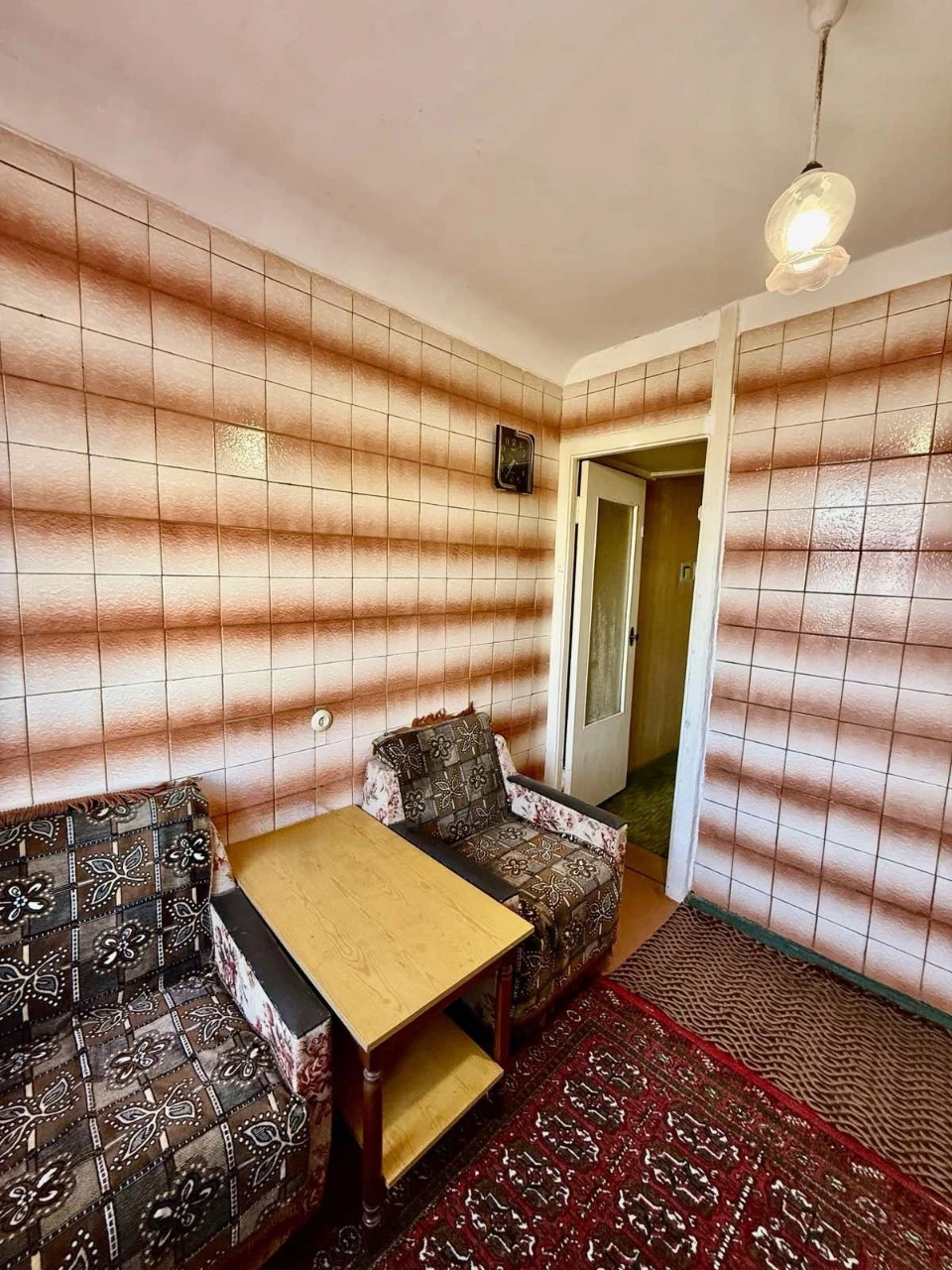 2-bedroom apartment for sale on Miri Street, in the Molodyzh district.
