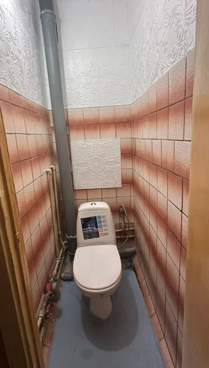 2-bedroom apartment for sale on Miri Street, in the Molodyzh district.