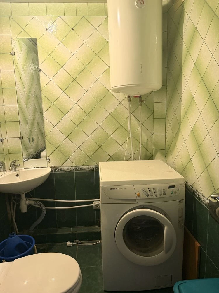 For sale 2 room apartment CENTER, Nebesnoy Sotni street
