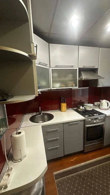 Sale of a cozy 2-room apartment with furniture and appliances, 1st floor/5