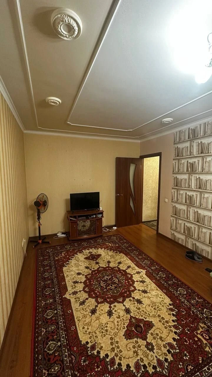 Sale of a cozy 2-room apartment with furniture and appliances, 1st floor/5