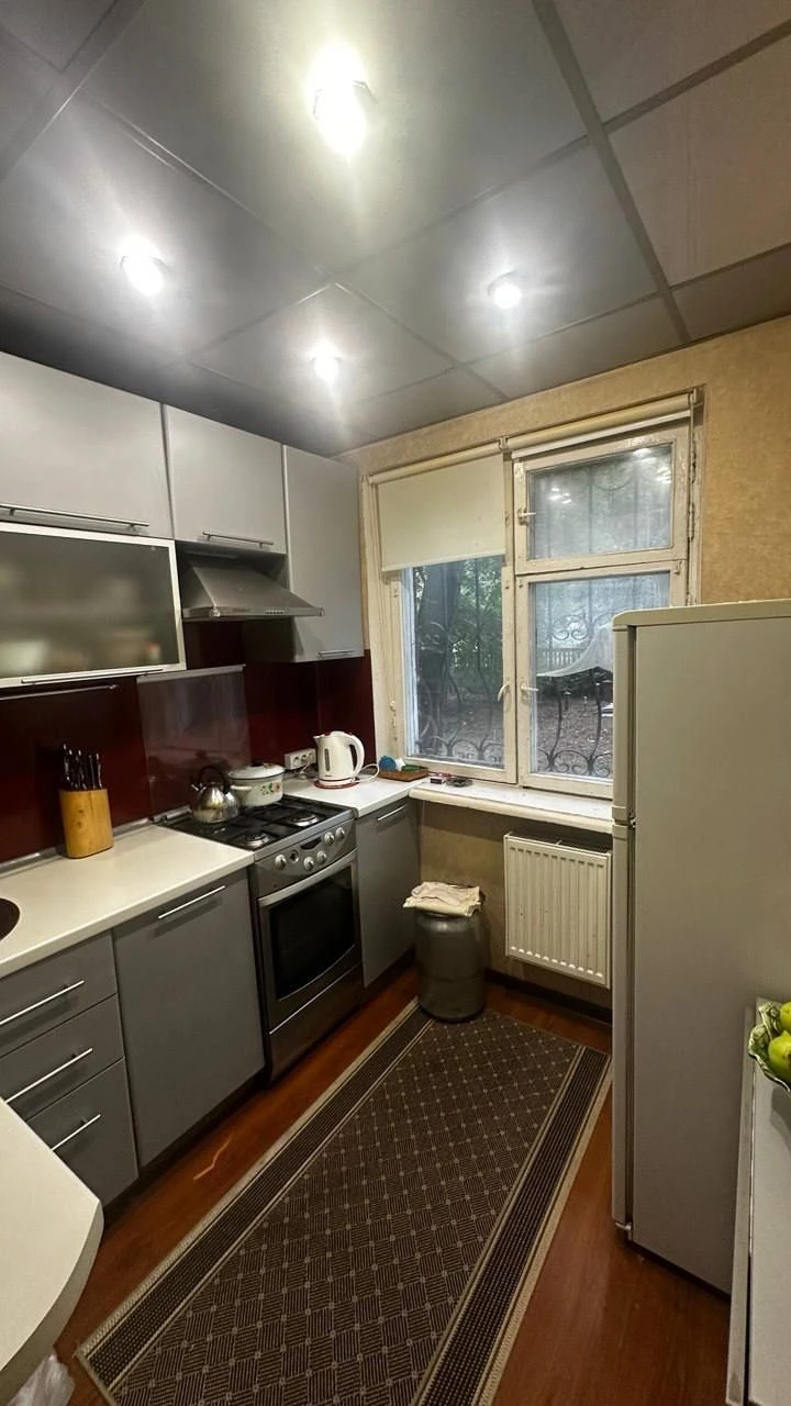Sale of a cozy 2-room apartment with furniture and appliances, 1st floor/5