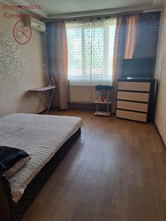 Продається двокімнатна квартира на Ревці