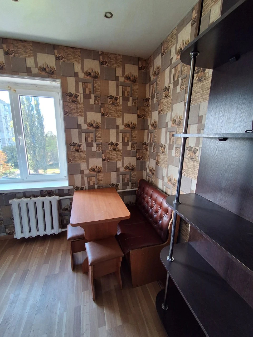 Two-bedroom apartment for sale on Molodizhna Street