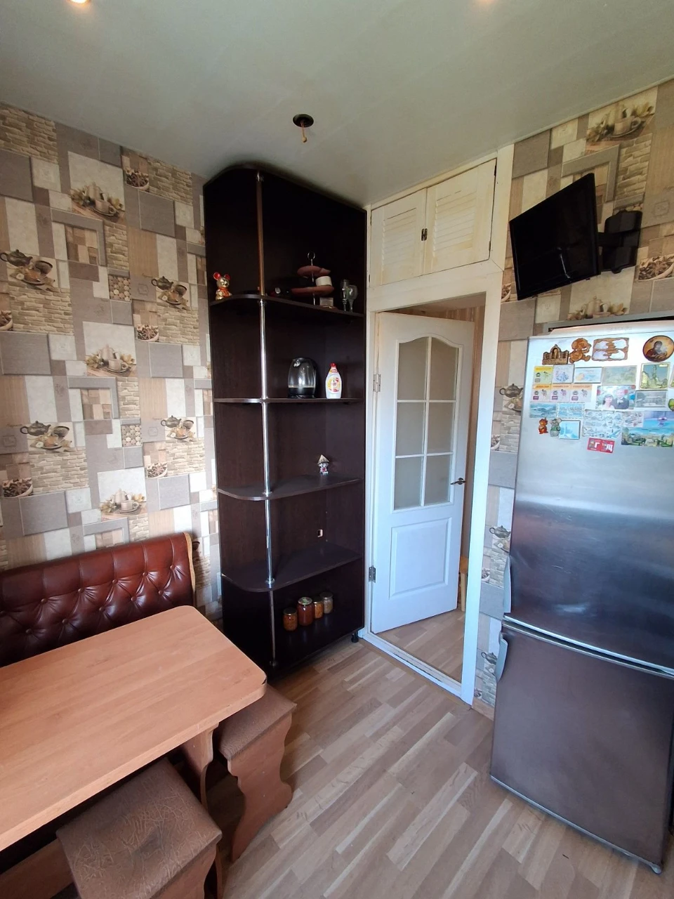 Two-bedroom apartment for sale on Molodizhna Street