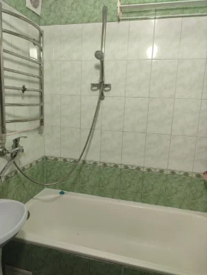 Продам 4-кімн. квартиру на вул.Тараса Бульби, 27