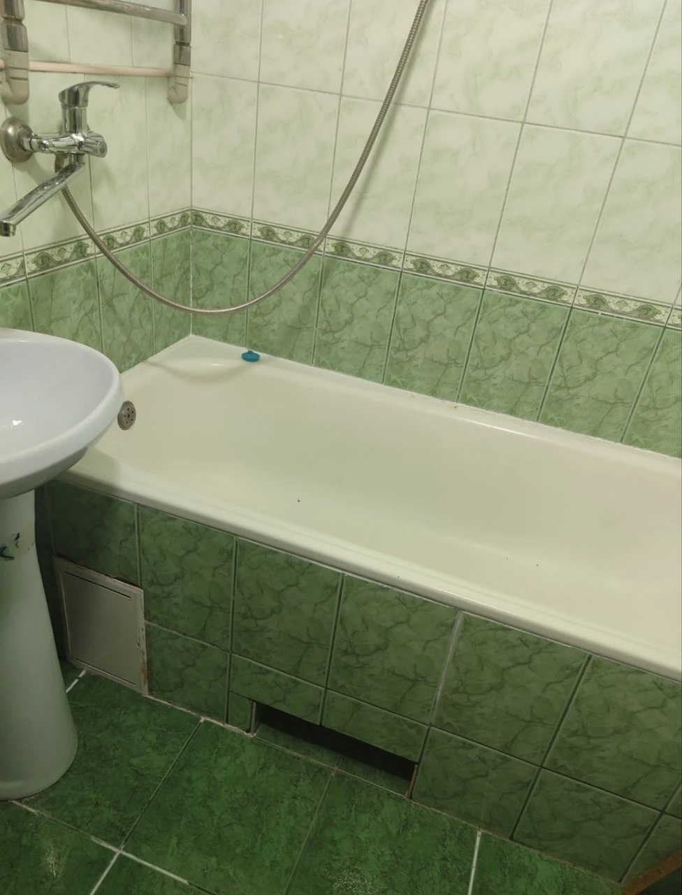 Продам 4-кімн. квартиру на вул.Тараса Бульби, 27