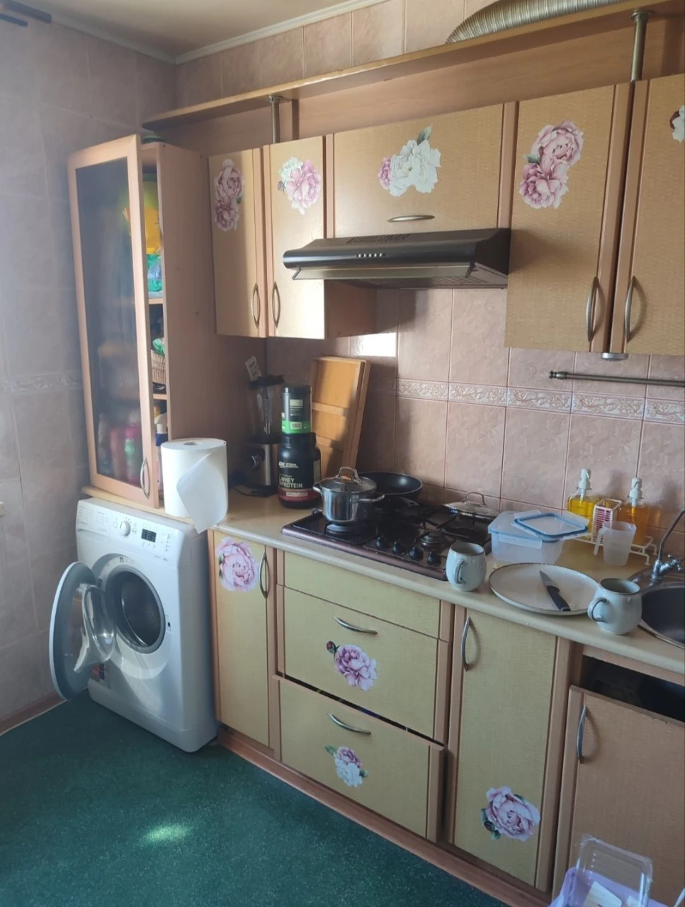 Продам 4-кімн. квартиру на вул.Тараса Бульби, 27