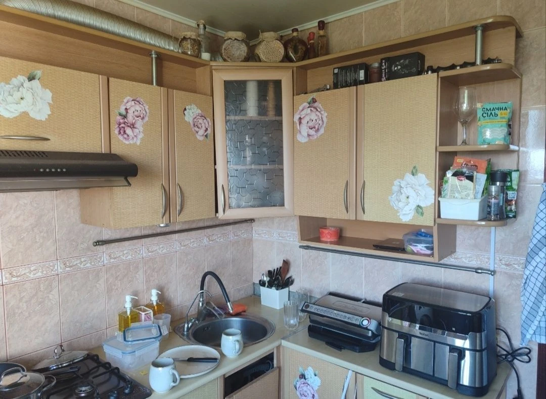 Продам 4-кімн. квартиру на вул.Тараса Бульби, 27