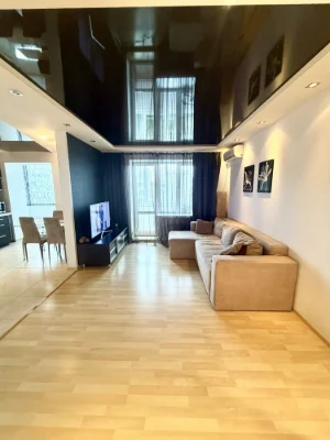 Sale of a 3-room apartment. Center 86 sq.m + closet 3.5 sq.m