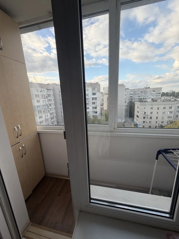Sale of a 3-room apartment. Center 86 sq.m + closet 3.5 sq.m