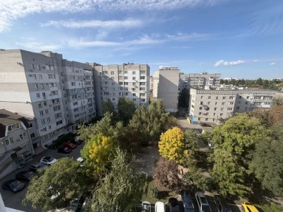 Sale of a 3-room apartment. Center 86 sq.m + closet 3.5 sq.m