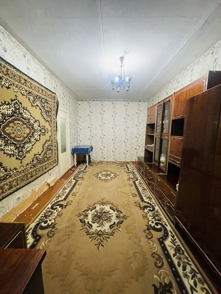 One-Bedroom Apartment for Sale in Molodyzhnem