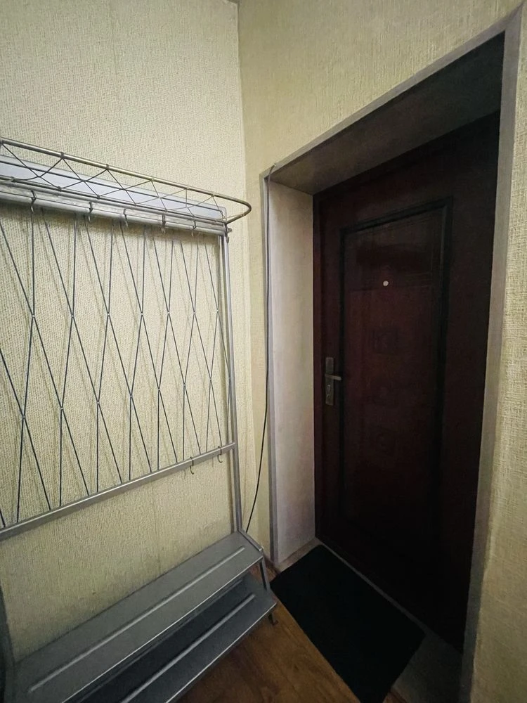 One-Bedroom Apartment for Sale in Molodyzhnem