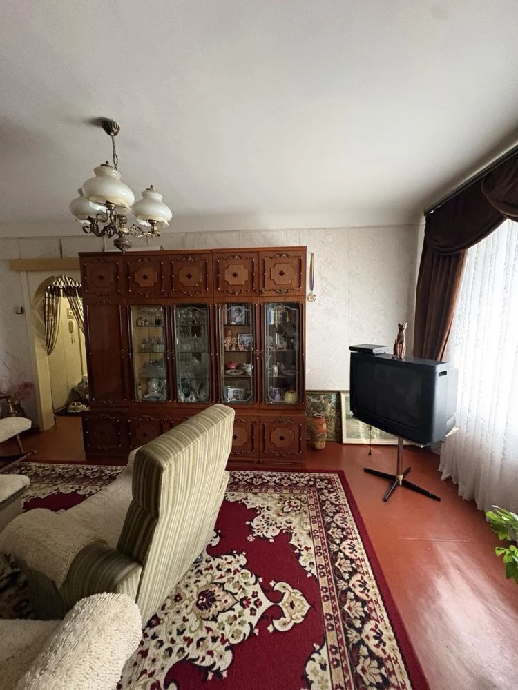 Продаж/2 кімнатна /Героів Украіни