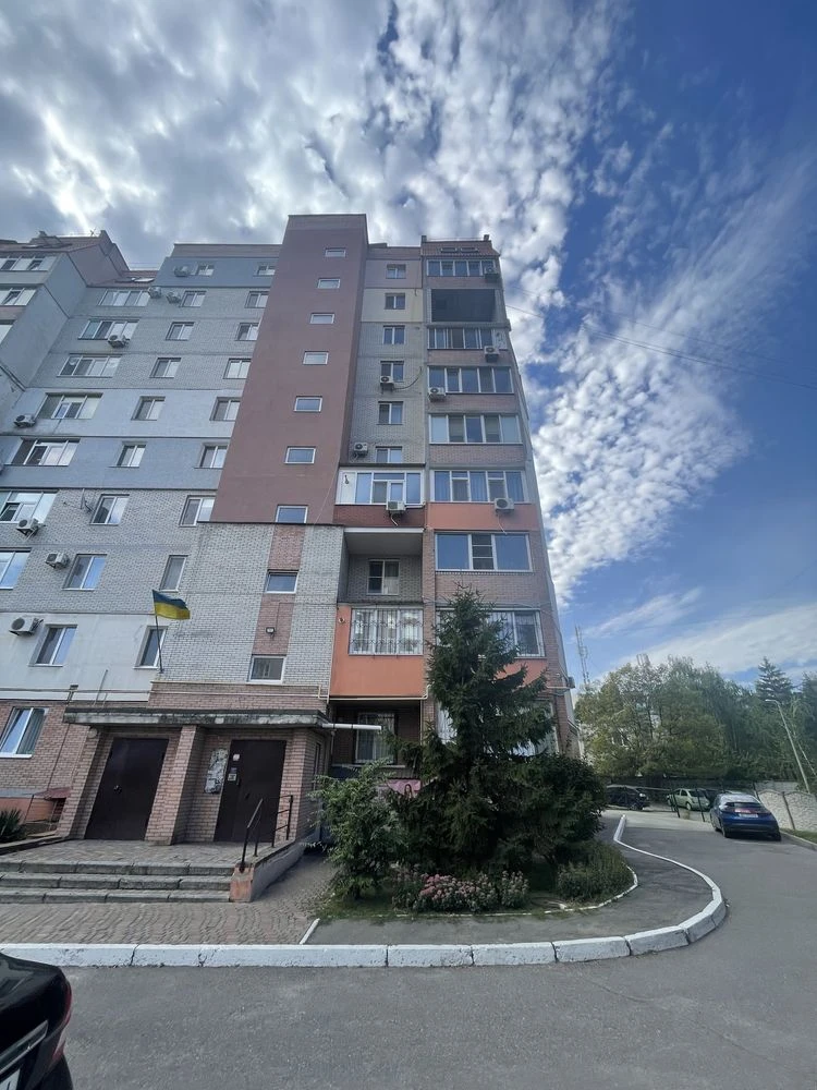 Продаж просторої 3-кімнатної квартири з чудовим видом. Бреста,