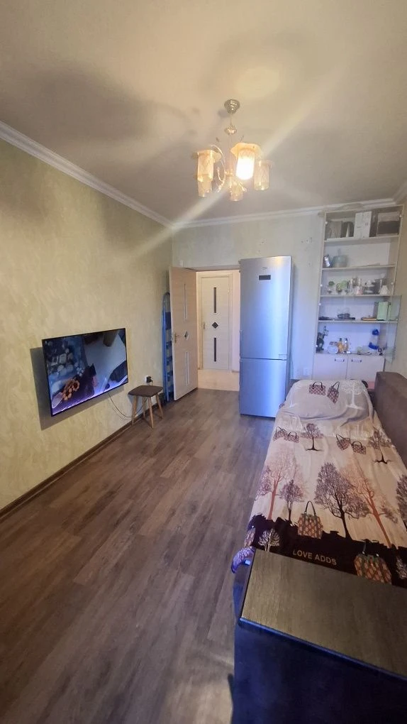 Продам 2к кв Крюків з меблями та технікою