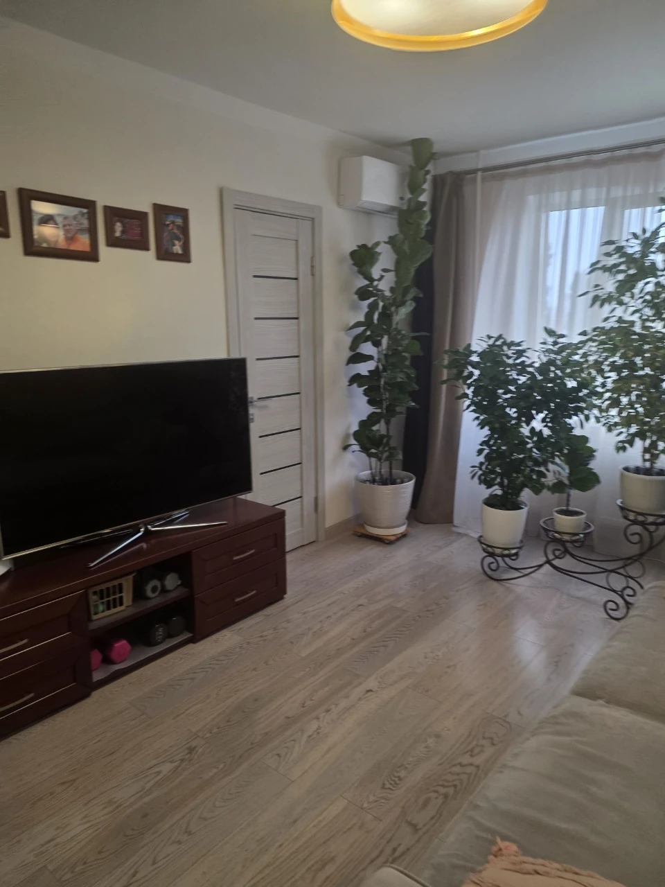 Продається 2-кімнатна квартира