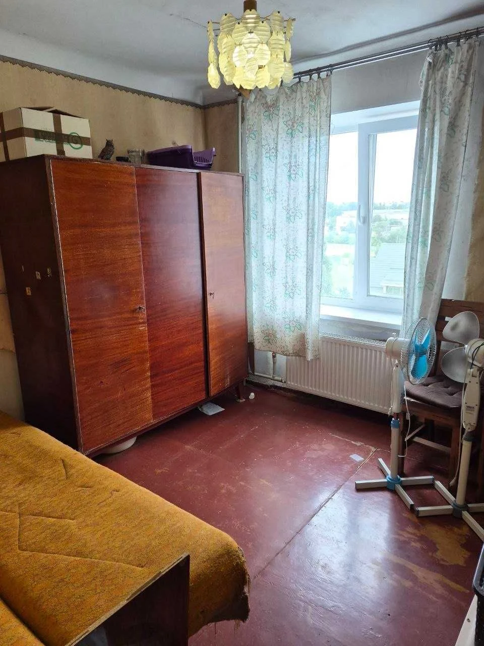Продам 3 кімнатну квартиру в ЦЕНТРІ . 7/9 цегл. 38000