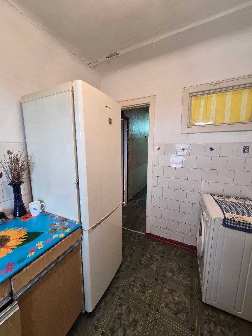 Продам 3 кімнатну квартиру в ЦЕНТРІ . 7/9 цегл. 38000